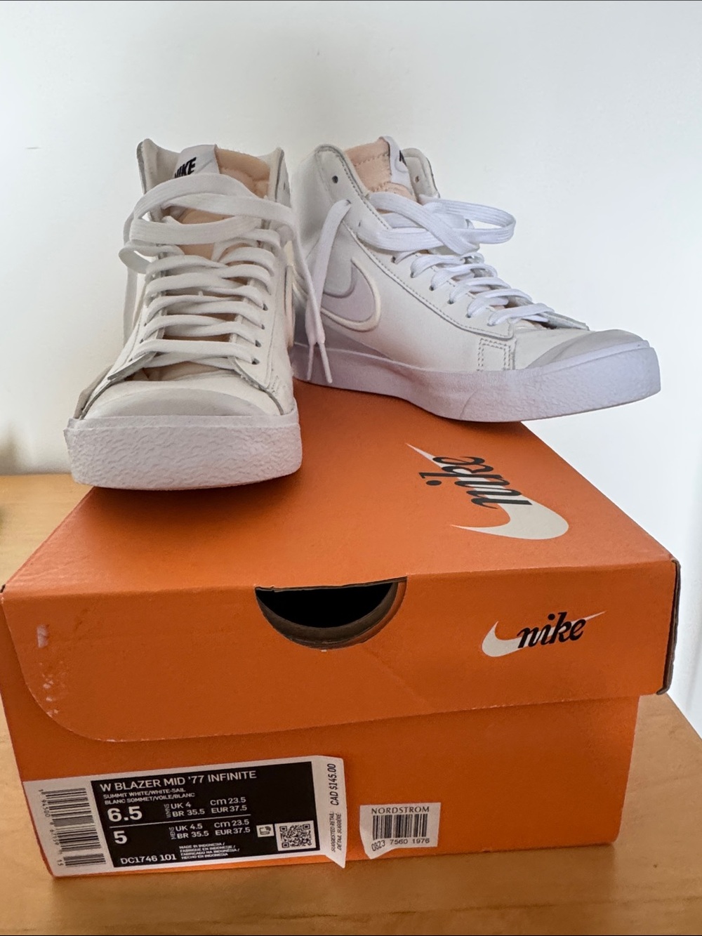 Nike White Blazer Mid ’77 Sneakers